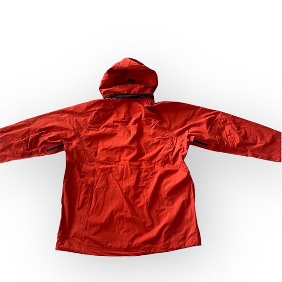 Stormtech Performance Red Precision SoftShell Jacket Size XL New w/Tag MSRP $260 - Picture 3 of 13